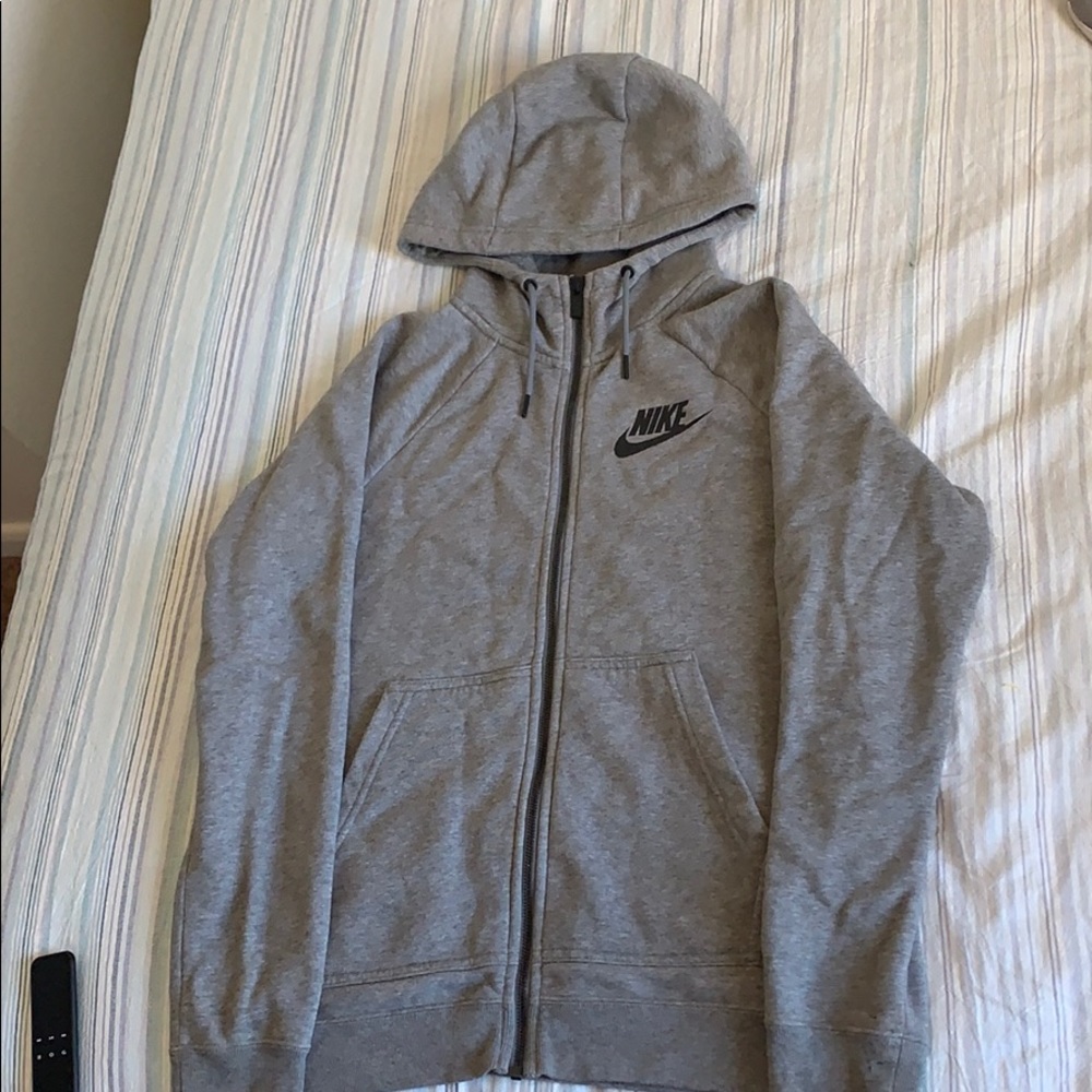 Gray Nike women’s zip-up jacket